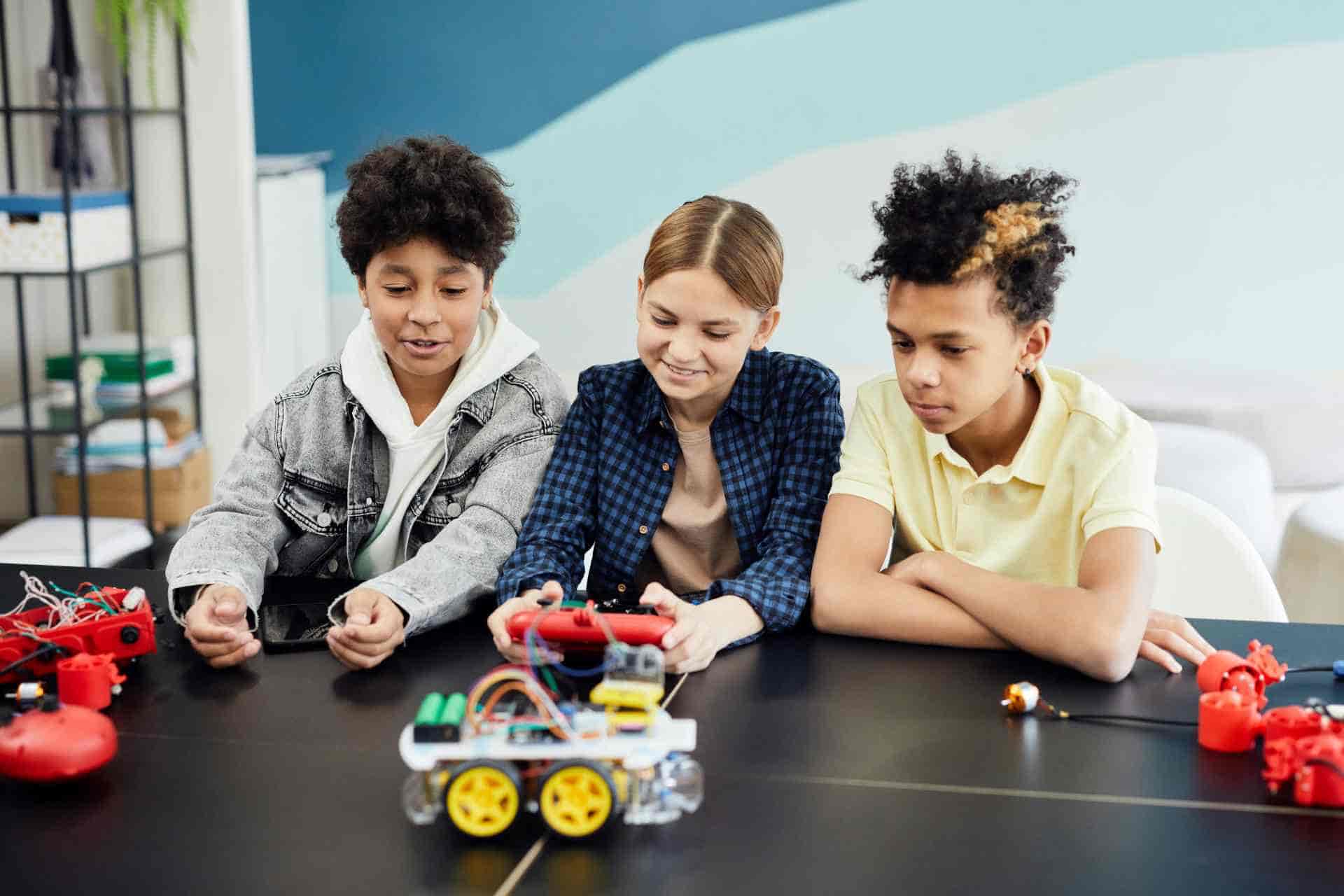 How to Make Students Fall in Love with Algorithms